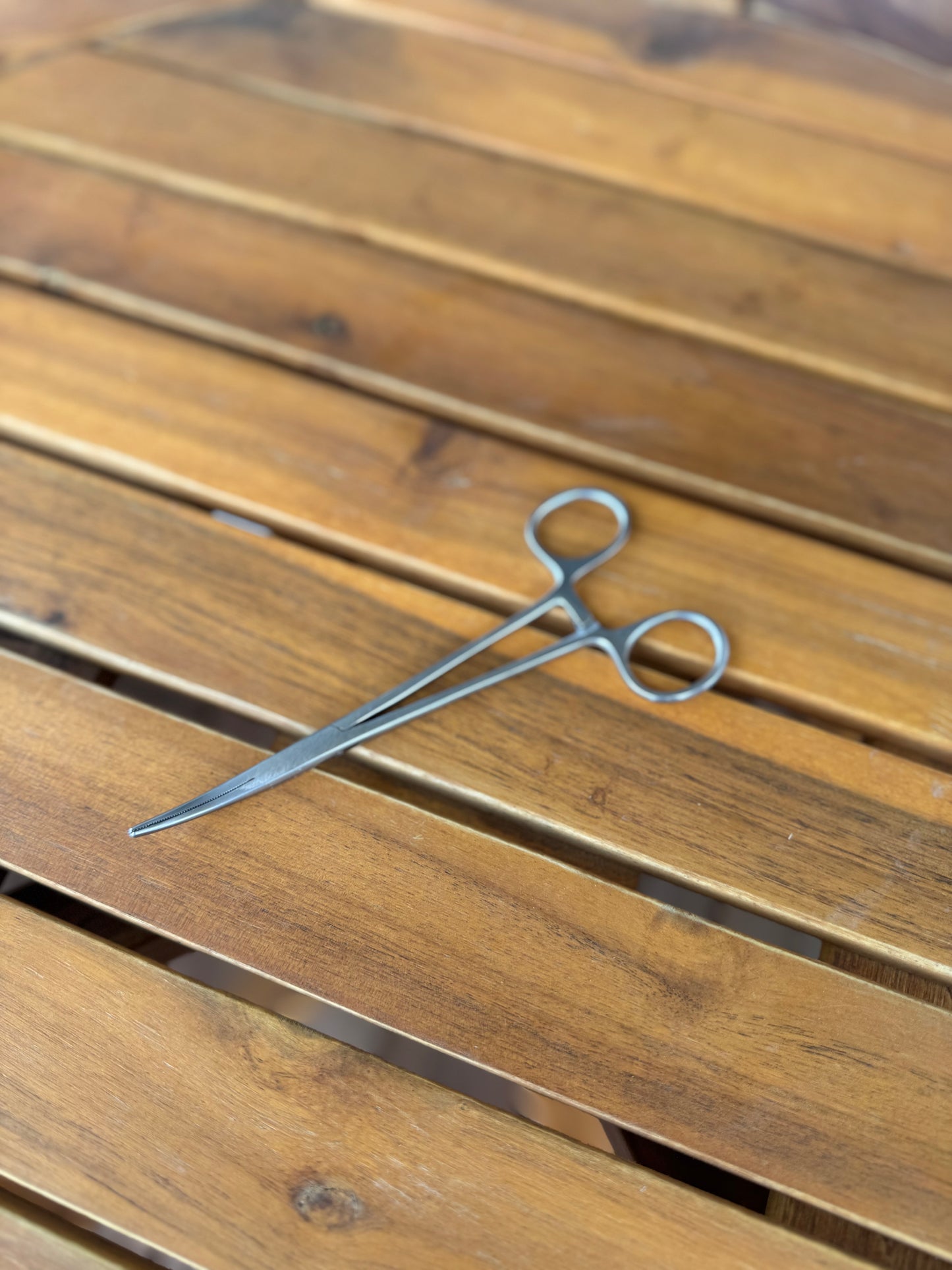 "Mosquitos" hook removal tool